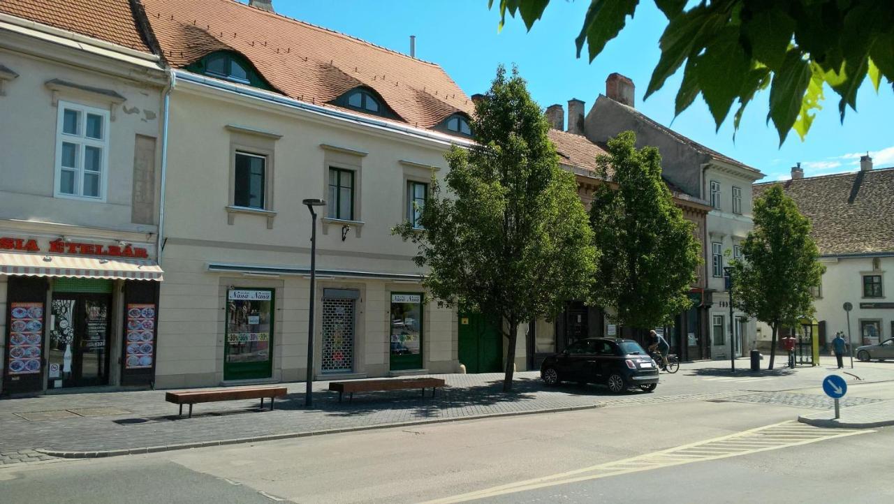 Belvaros Apartmanhaz Sopron Zewnętrze zdjęcie