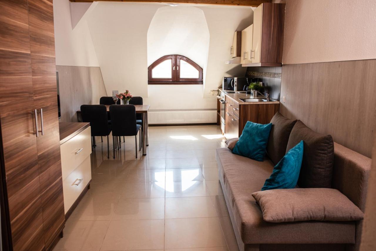 Belvaros Apartmanhaz Sopron Zewnętrze zdjęcie